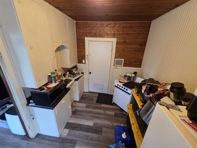 1607 Elwood Street, Muskegon, MI 49442