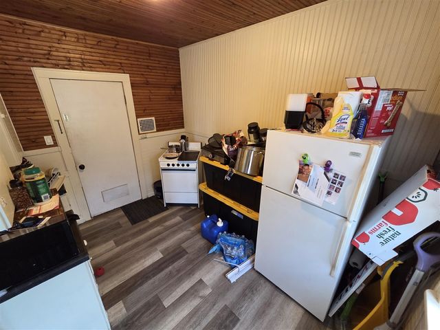 1607 Elwood Street, Muskegon, MI 49442