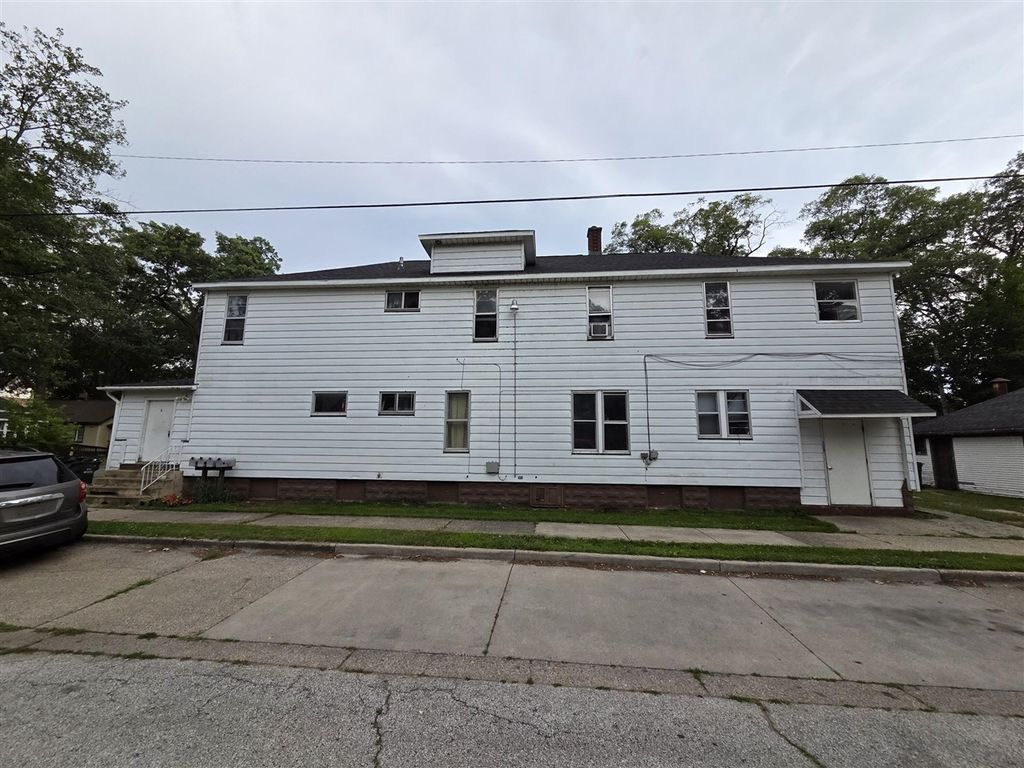 1607 Elwood Street, Muskegon, MI 49442