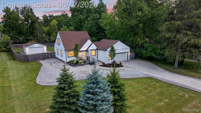 9188 Highland Drive, Grosse Ile Township, MI 48138