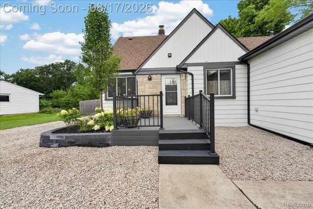 9188 Highland Drive, Grosse Ile Township, MI 48138