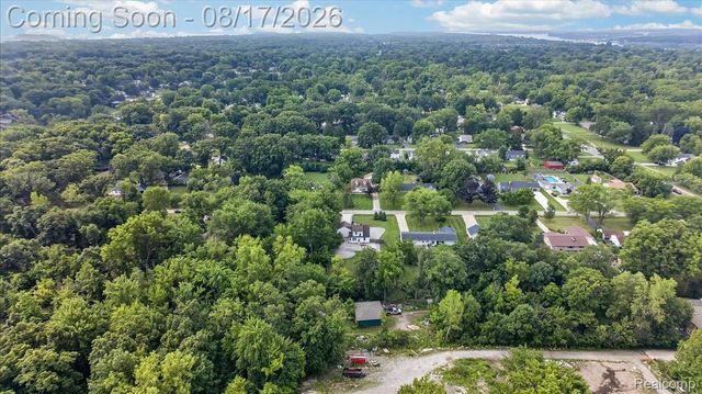9188 Highland Drive, Grosse Ile Township, MI 48138