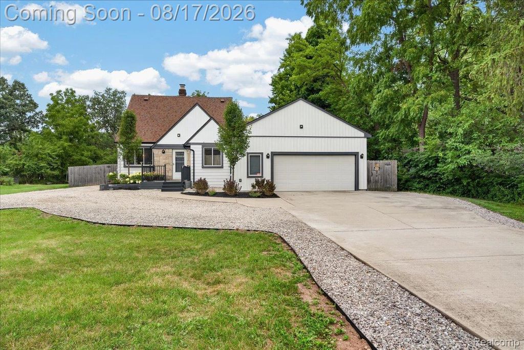 9188 Highland Drive, Grosse Ile Township, MI 48138