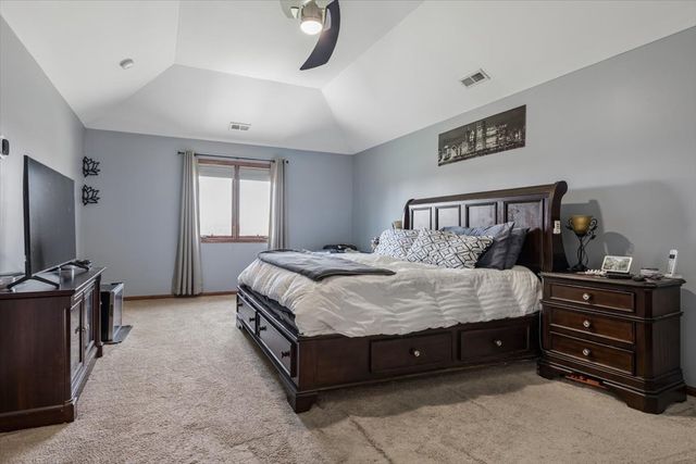 22124 Meadow Lake Place, Richton Park, IL 60471