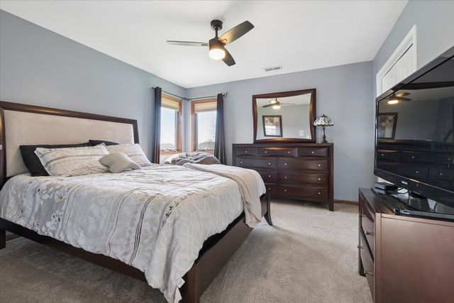 22124 Meadow Lake Place, Richton Park, IL 60471