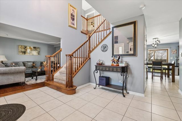 22124 Meadow Lake Place, Richton Park, IL 60471