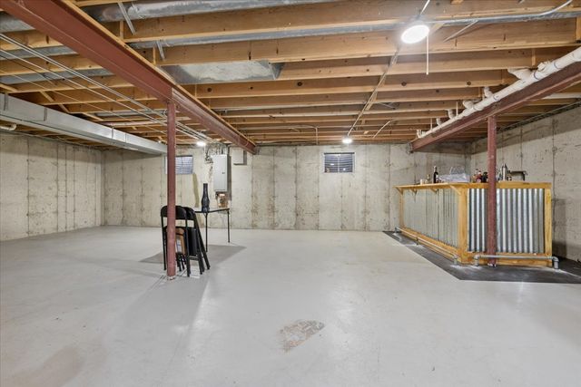 22124 Meadow Lake Place, Richton Park, IL 60471