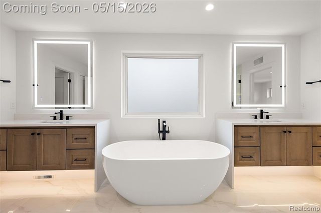 3914 Linwood Avenue, Royal Oak, MI 48073