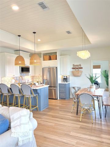 1222 Galveston Ave, Port Bolivar, TX 77650