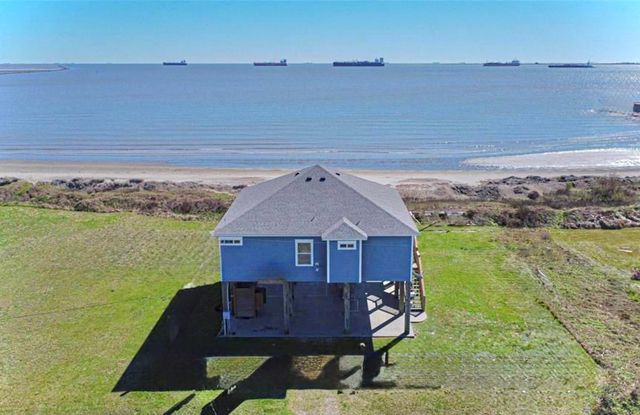 1222 Galveston Ave, Port Bolivar, TX 77650