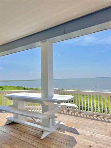 1222 Galveston Ave, Port Bolivar, TX 77650
