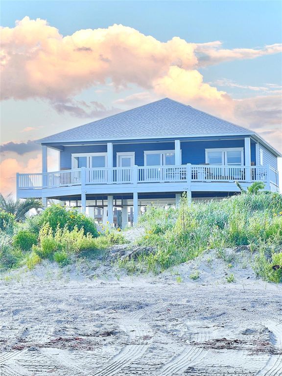 1222 Galveston Ave, Port Bolivar, TX 77650