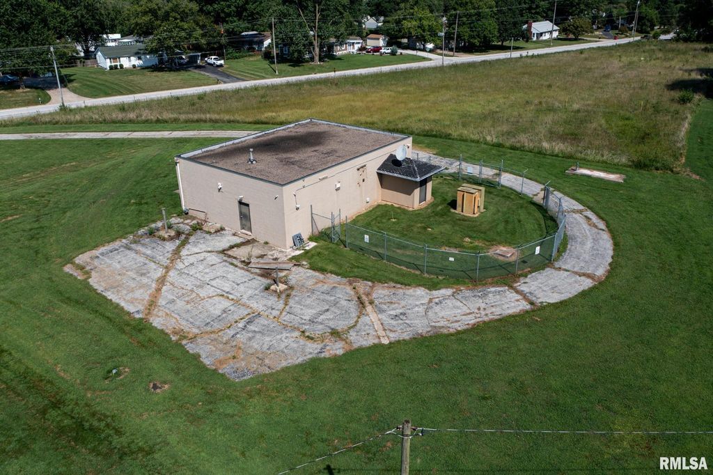 5200 COLUMBUS Road, Quincy, IL 62305