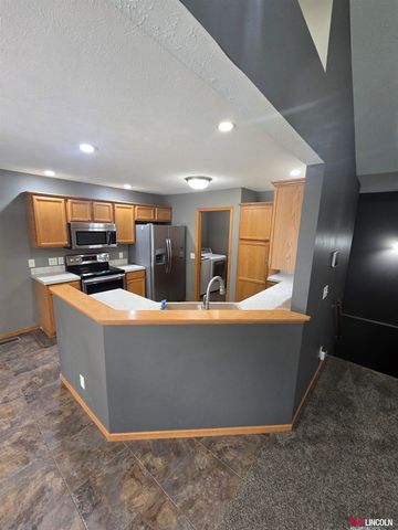 2000 NW 46 Street, Lincoln, NE 68528