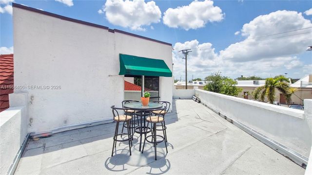 279 NW 36th Ave, Deerfield Beach, FL 33442