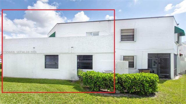279 NW 36th Ave, Deerfield Beach, FL 33442