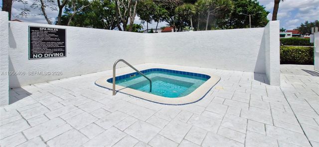 279 NW 36th Ave, Deerfield Beach, FL 33442