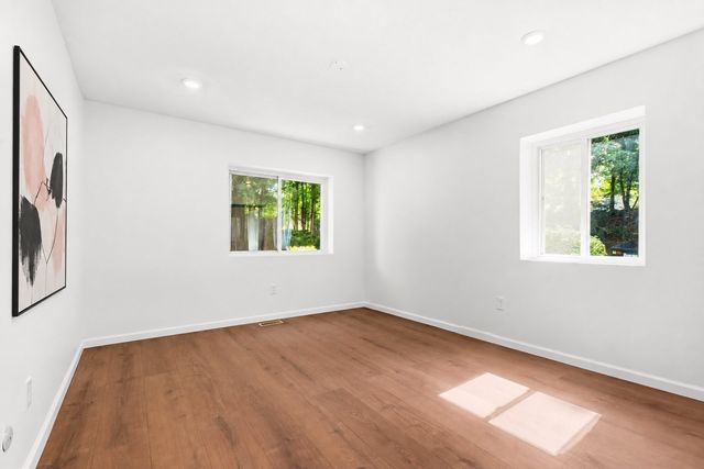 47 Bayberry Dr 2, Sharon, MA 02067