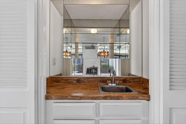 1722 E Camino Parocela, Palm Springs, CA 92264