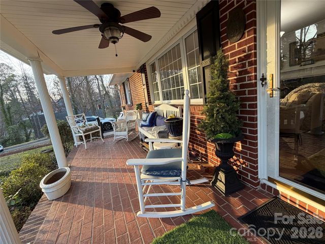 920 Paramount Circle, Gastonia, NC 28052