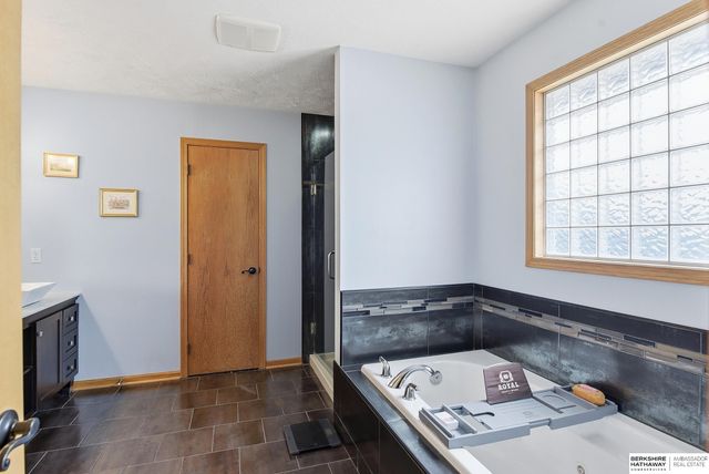 11804 S 53rd Street, Papillion, NE 68133