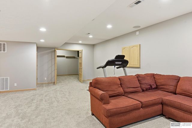 11804 S 53rd Street, Papillion, NE 68133