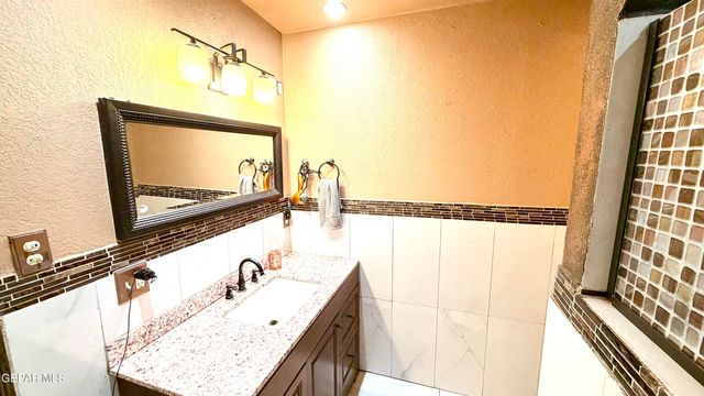 10454 TOMWOOD Avenue, El Paso, TX 79925