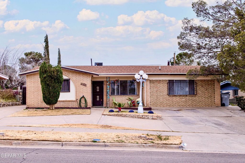 10454 TOMWOOD Avenue, El Paso, TX 79925