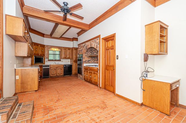 214 Millcreek Dr, El Dorado, AR 71730