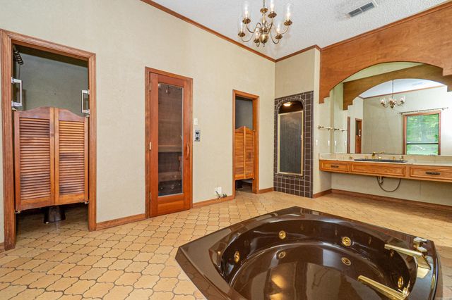 214 Millcreek Dr, El Dorado, AR 71730