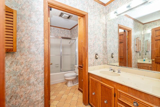 214 Millcreek Dr, El Dorado, AR 71730