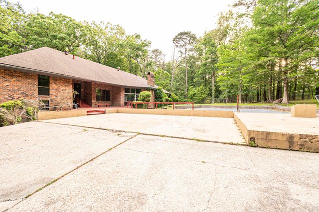 214 Millcreek Dr, El Dorado, AR 71730