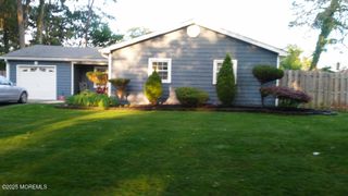 125 Sherwood Lane, Toms River, NJ 08753