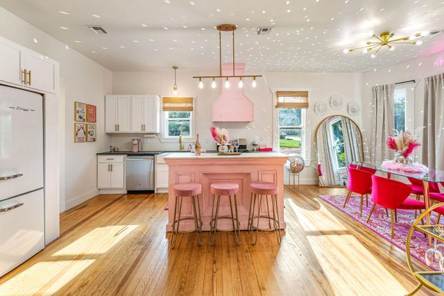 703 E Highway ST, Fredericksburg, TX 78624