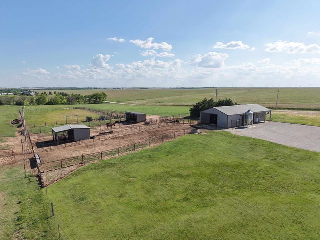 522 N 150th Road, Bennington, KS 67422