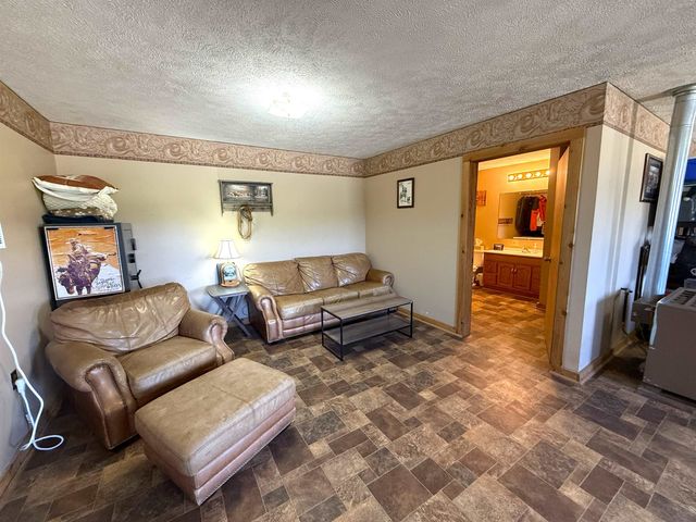 522 N 150th Road, Bennington, KS 67422