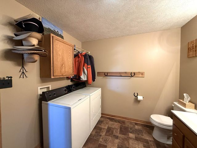 522 N 150th Road, Bennington, KS 67422