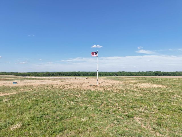 522 N 150th Road, Bennington, KS 67422