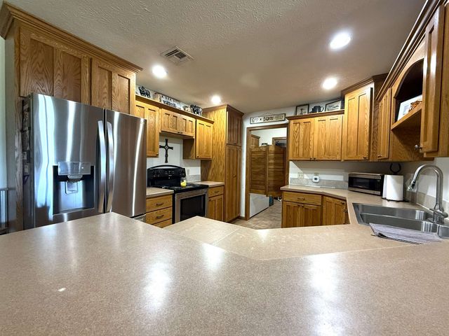 522 N 150th Road, Bennington, KS 67422