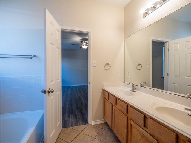 1710 Lomita DR, Leander, TX 78641