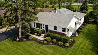 2814 Cardinal Drive, Rolling Meadows, IL 60008