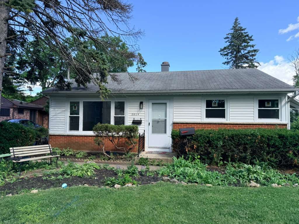 2814 Cardinal Drive, Rolling Meadows, IL 60008