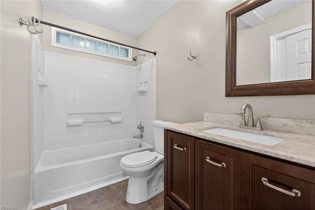 321 Tarneywood DR, Chesapeake, VA 23320