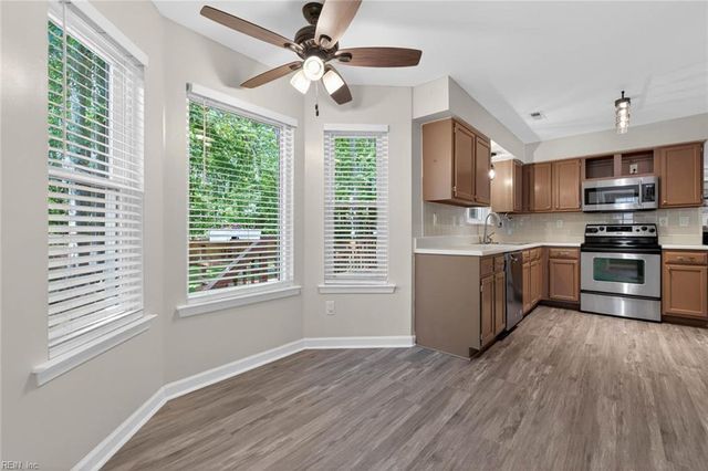 321 Tarneywood DR, Chesapeake, VA 23320