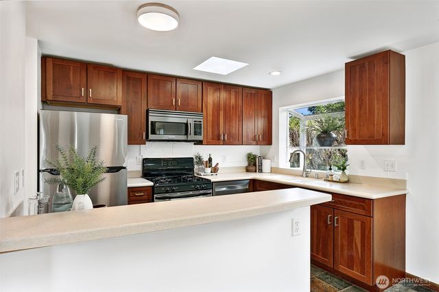 622 NW 75th Street, Seattle, WA 98117