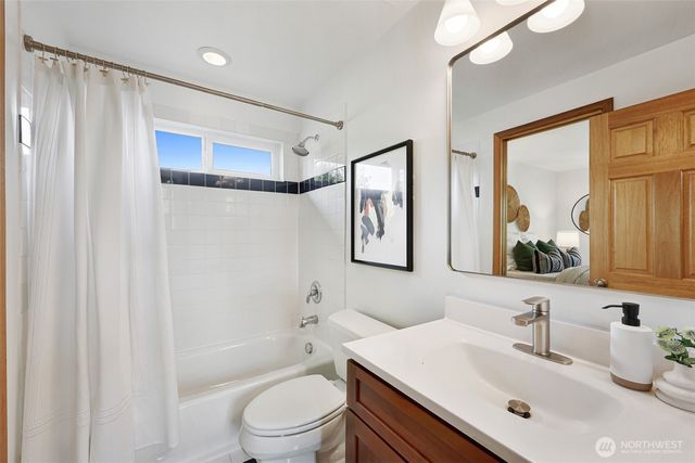 622 NW 75th Street, Seattle, WA 98117