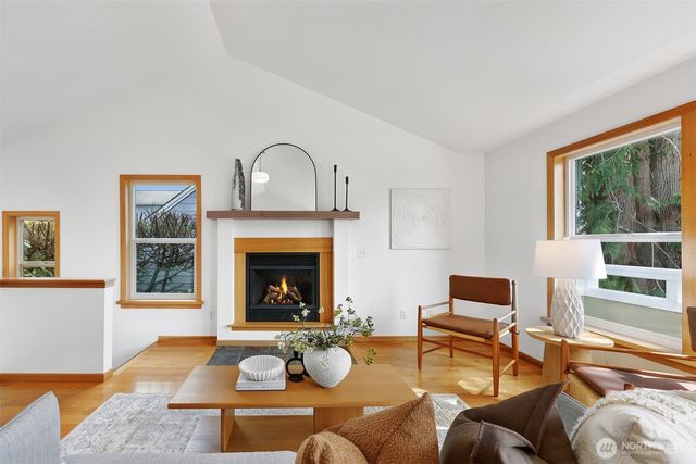 622 NW 75th Street, Seattle, WA 98117