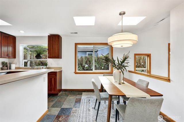 622 NW 75th Street, Seattle, WA 98117