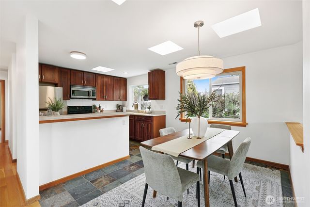 622 NW 75th Street, Seattle, WA 98117