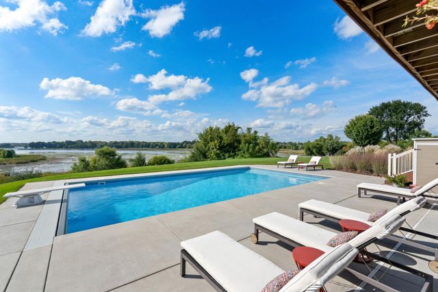 26022 Sunset Drive, Chisago City, MN 55013